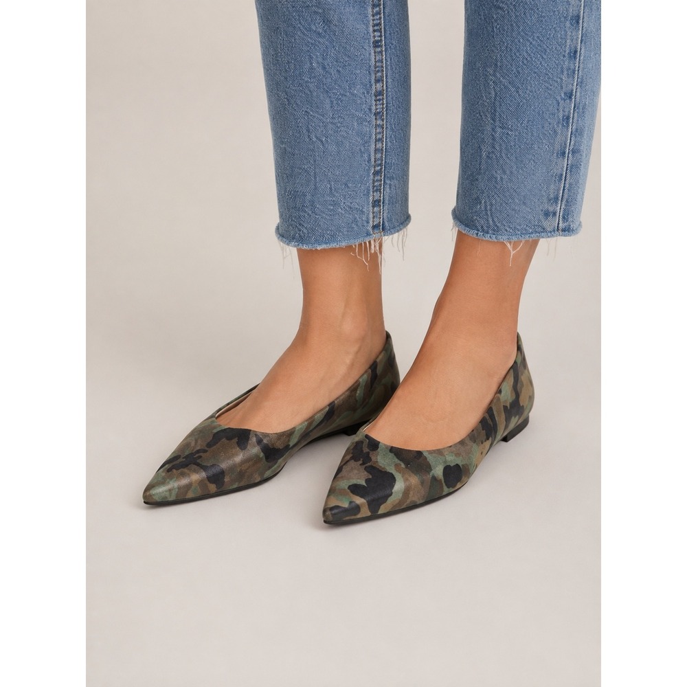 Marion Parke Pointed Toe Camouflage Ballet Flats 8